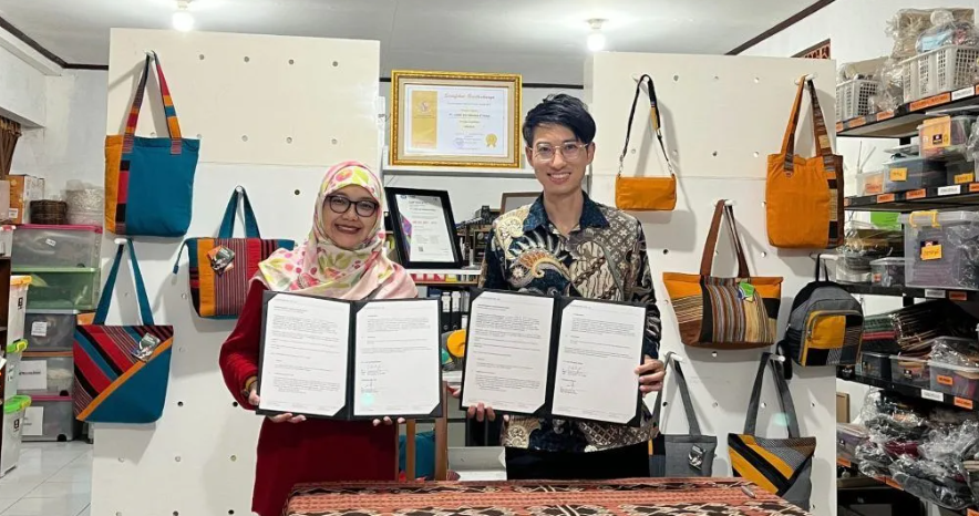 Creativeans_News_Lawe dan Creativeans Kerja Sama Promosikan Karya Perempuan ke Pasar International › Creativeans Creativeans_News_Lawe dan Creativeans Kerja Sama Promosikan Karya Perempuan ke Pasar International