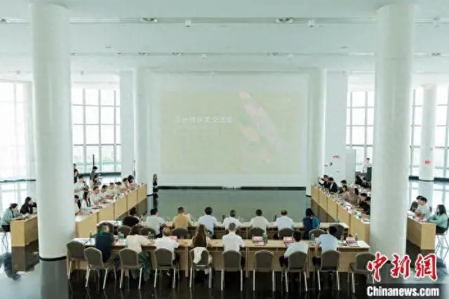 擦亮设计之都金名片 设计师在渝共话工业设计产业跨界创新新趋势 › Creativeans