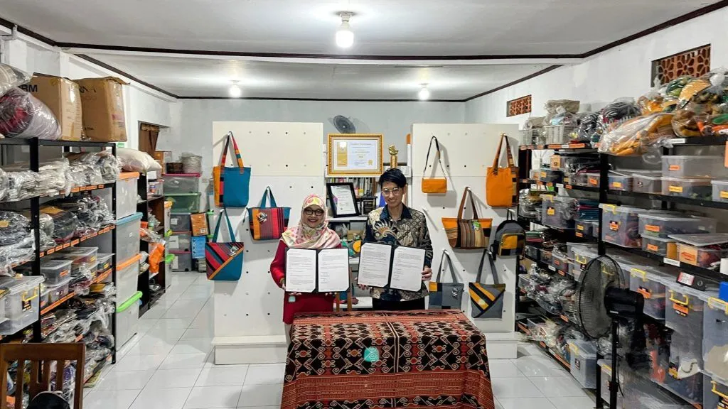Creativeans_News_Lawe dan Creativeans Berambisi Membawa Tenun Mendunia › Creativeans Lawe dan Creativeans Berambisi Membawa Tenun Mendunia